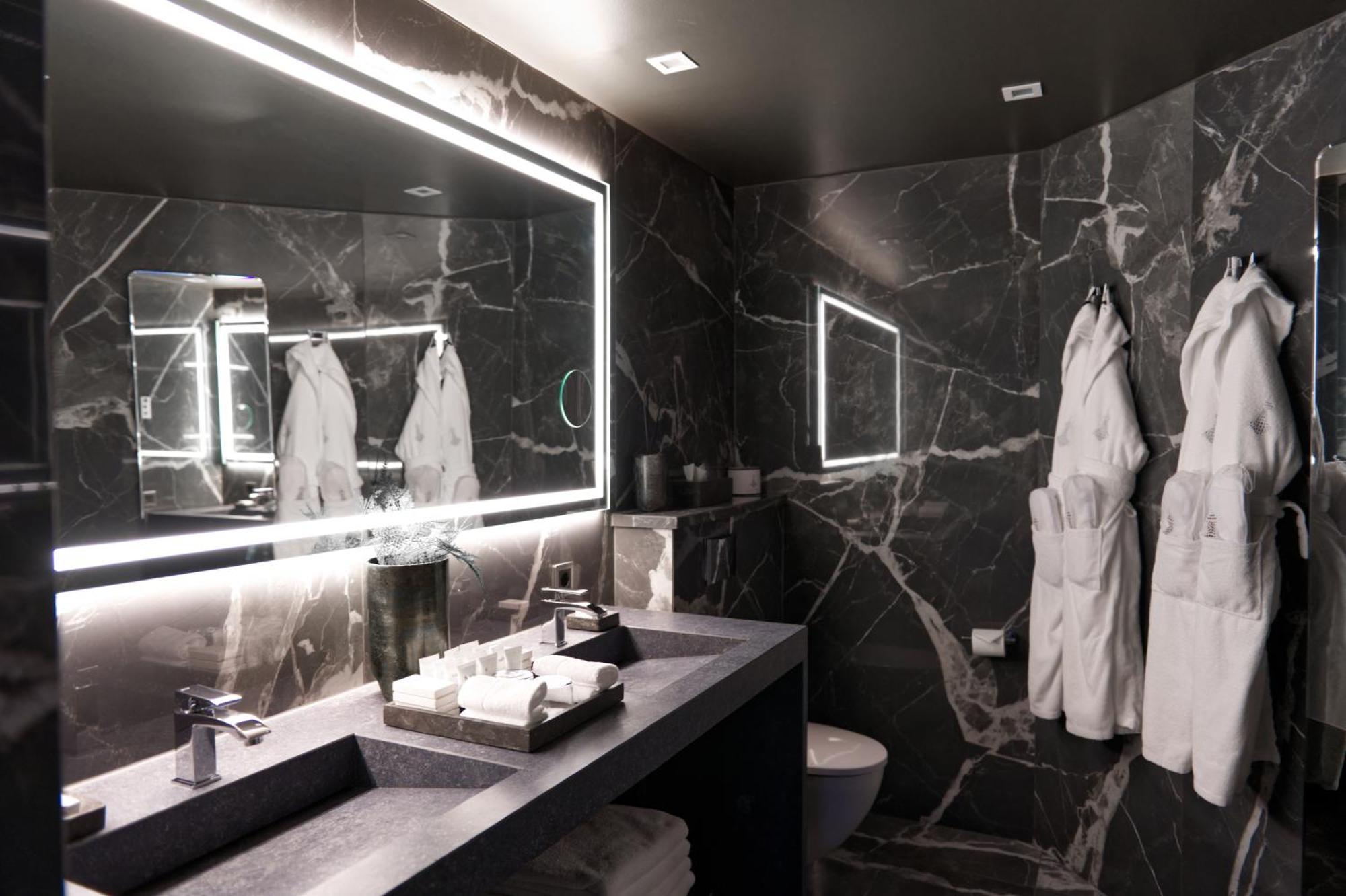 The Lamp Hotel & Spa ノルチェピング エクステリア 写真